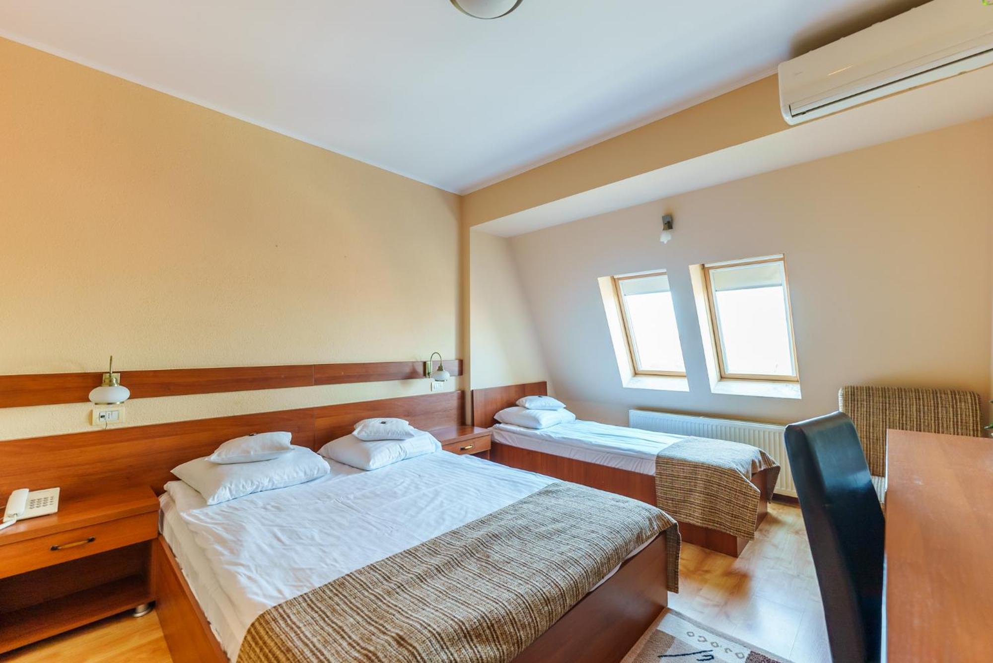 Hotel Crisana Arad Exterior photo