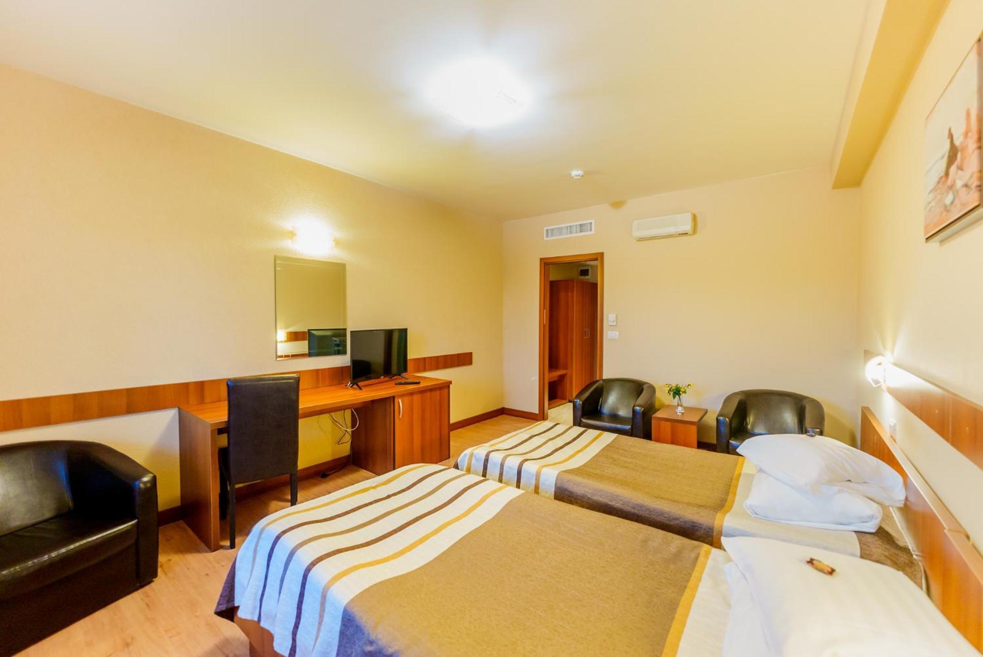 Hotel Crisana Arad Exterior photo