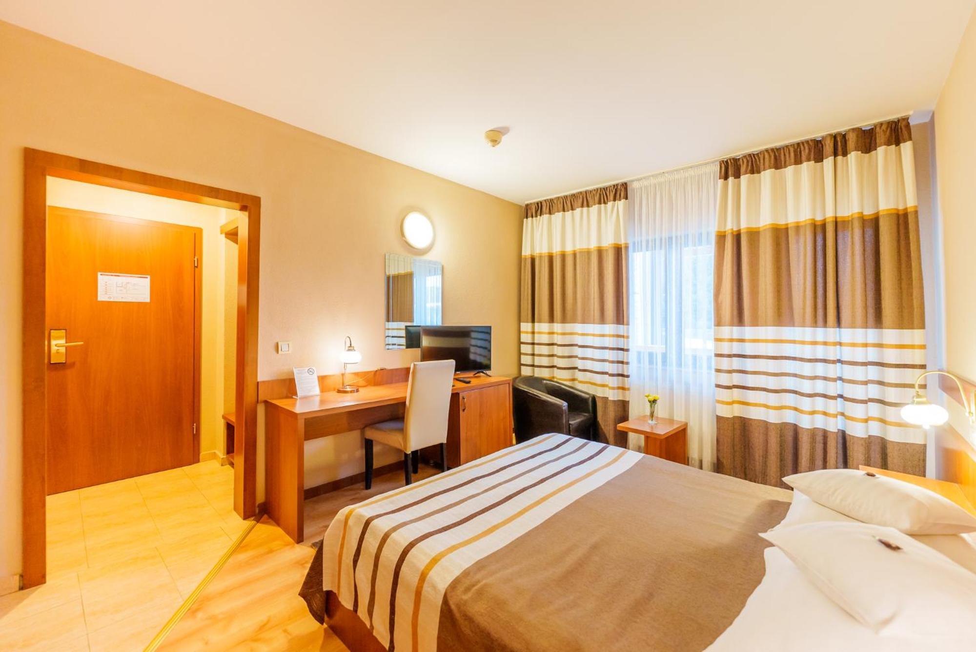 Hotel Crisana Arad Exterior photo