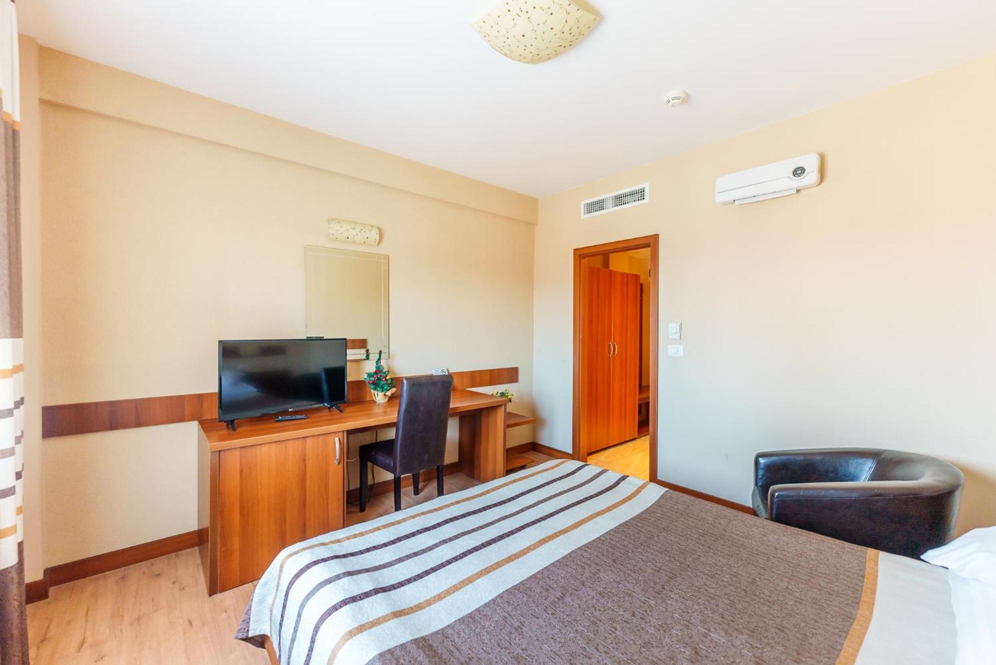 Hotel Crisana Arad Exterior photo