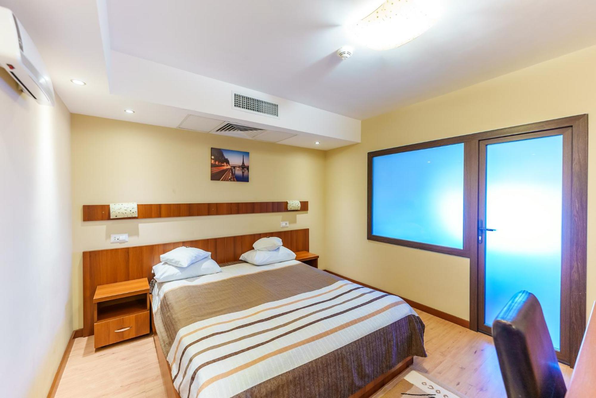 Hotel Crisana Arad Exterior photo